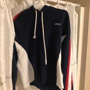 Levi’s cropped hoodie